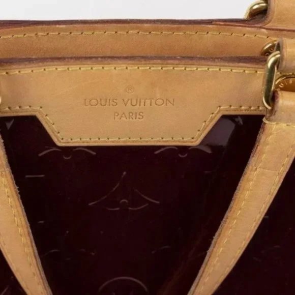 LOUIS VUITTON Brea MM Monogram Vernis Satchel Bag Amarante Louis Vuitton Amarante Vernis Brea MM